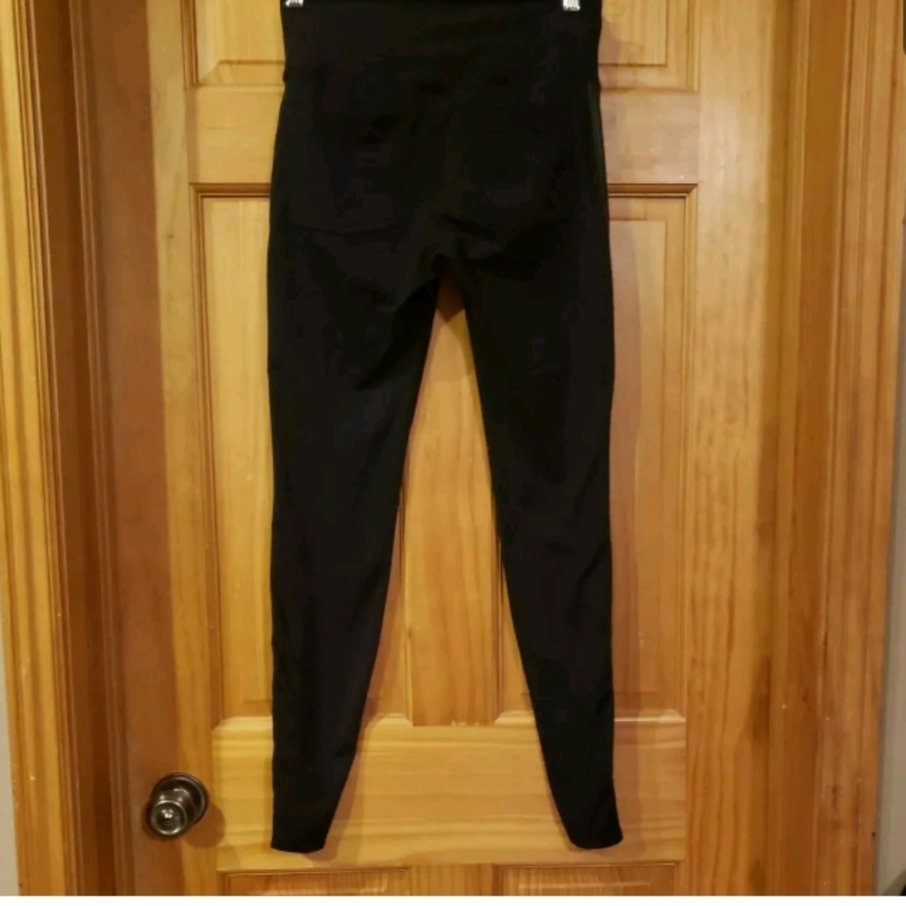 Athleta Tux Metro black legging - Picture 2 of 9